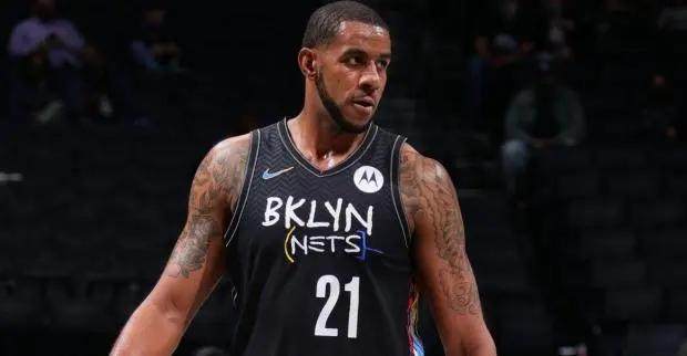 开云体育官方网站-重返赛场驰援欧文？37岁阿尔德里奇将为独行侠试训